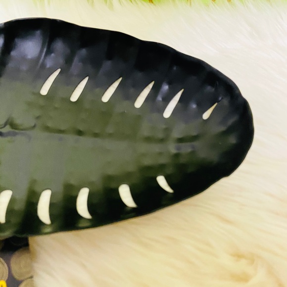 Monstera Black Metal Decorative Tray Catchall - Picture 9 of 15